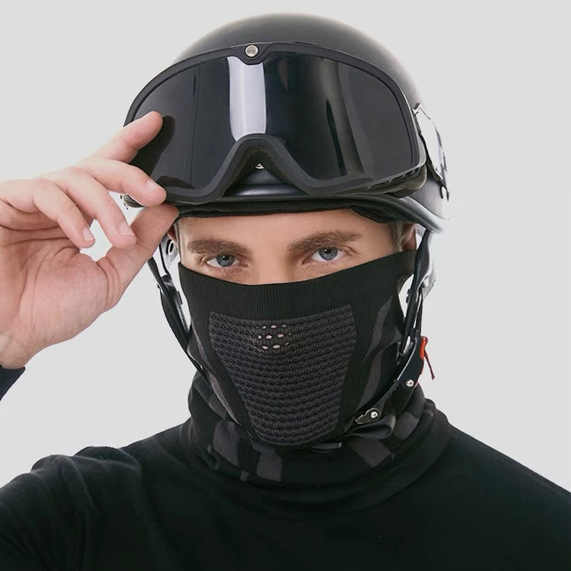 منديل الرياضة في الهواء الطلق  - مراجعة Balaclava Ski Mask وسعره